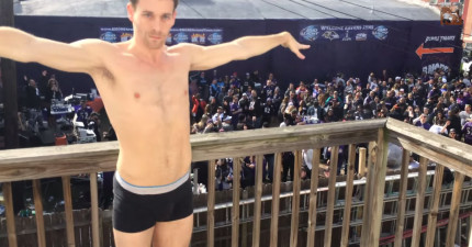 男生起床太吵跳舞