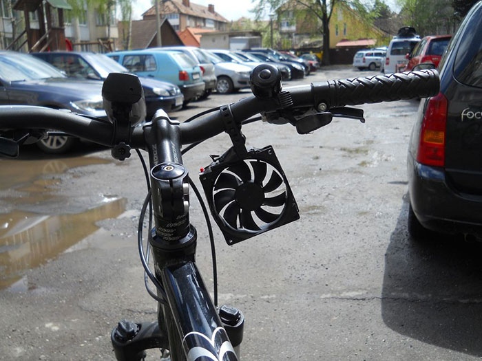 [問卦] 踩腳踏車發電，健身又可以儲電